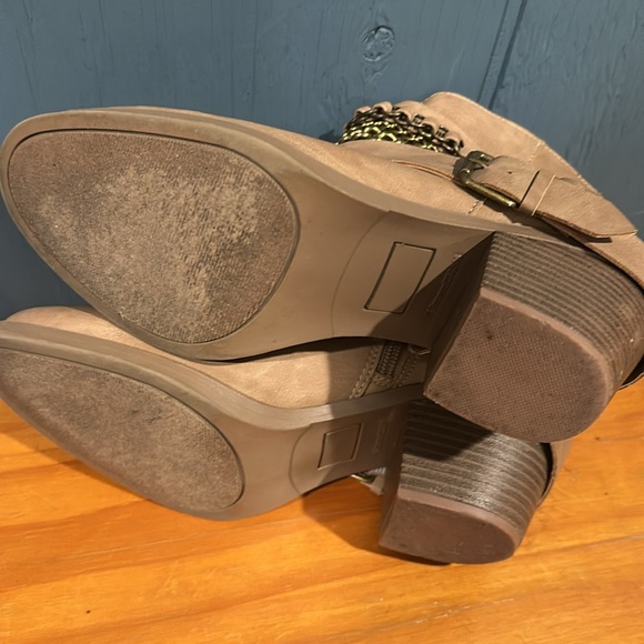 Women’s Brown Ankle  Boots.   🥾 Kohl’s size 9.5
Gently used. - Picture 5 of 5